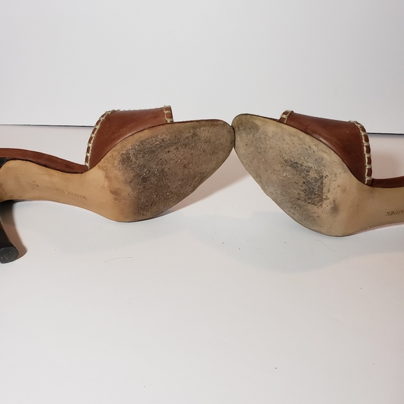 Manolo Blahnik, Size 7 Abseloutly great shape Fits true to size - Picture 3 of 4
